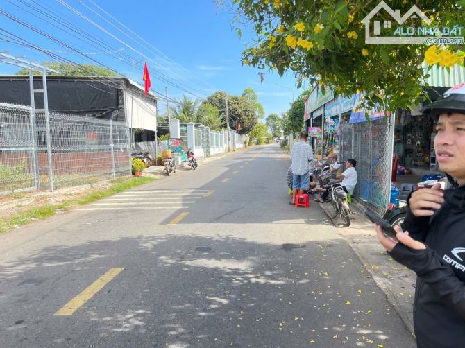 MỘT LÔ ĐẤT LÀM BIỆT THỰ NHÀ VƯỜN , mặt tiền kinh doanh buôn ban sầm uất.  Dt 410 m đã có s - 2