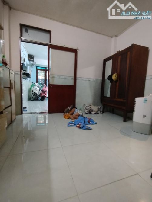 HOT, BÁN GẤP NHÀ SÁT MẶT TIỀN TẠ QUANG BỬU, [P3 Q8] DT: 62M2, 2 TẦNG CHỈ  5.5 TỶ - 2
