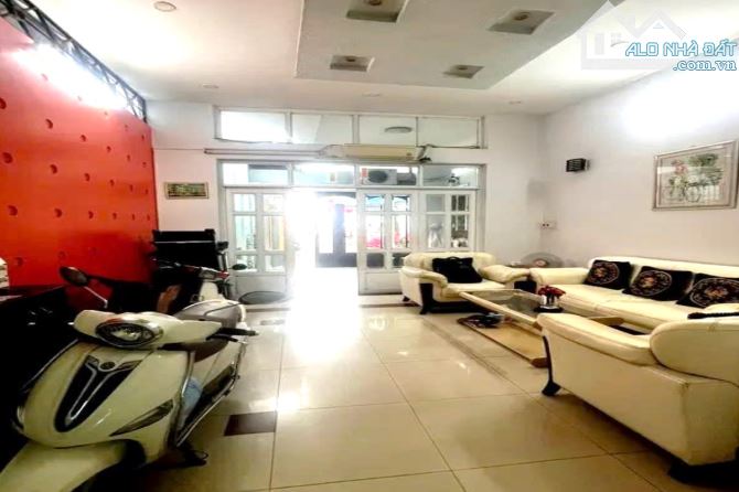 Bán gấp ở ngay, nhà 3 tầng, hẻm 2 xe hơi tránh nhau,Phan Đăng Lưu, gần UBND ! - 2