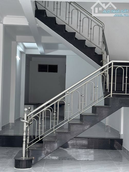 Bán nhà Mặt tiền Nguyễn Trãi đối diện chợ Tây Lộc S : 98m2 Giá 14,x tỷ - 2