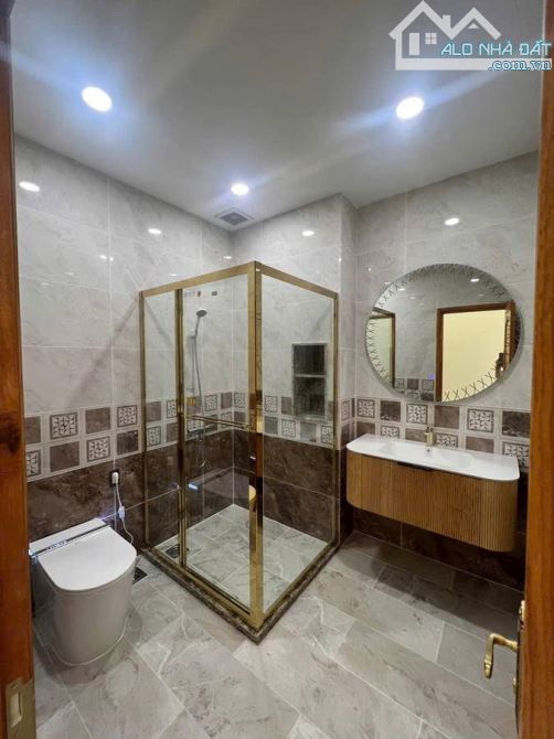 🌟 SIÊU PHẨM NHÀ MỚI XÂY – VÕ VĂN KIỆT, QUẬN 1  – THANG MÁY – FULL NỘI THẤT NHẬP KHẨU - 2