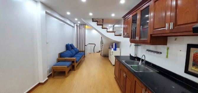 Bán căn nhà phân lô 5 tầng, Ô tô đô cửa, 30M ra phố lớn. - 2