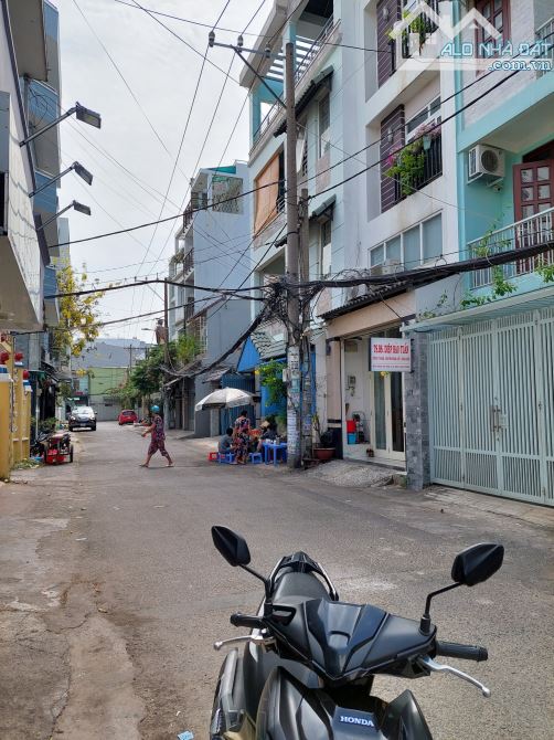 Quá Thơm Hẻm 8m Hoàng Hoa Thám, P7, Bình Thạnh, 10x25m, CN Đủ 250m2, 2 Lầu, 3x Tỷ - 2