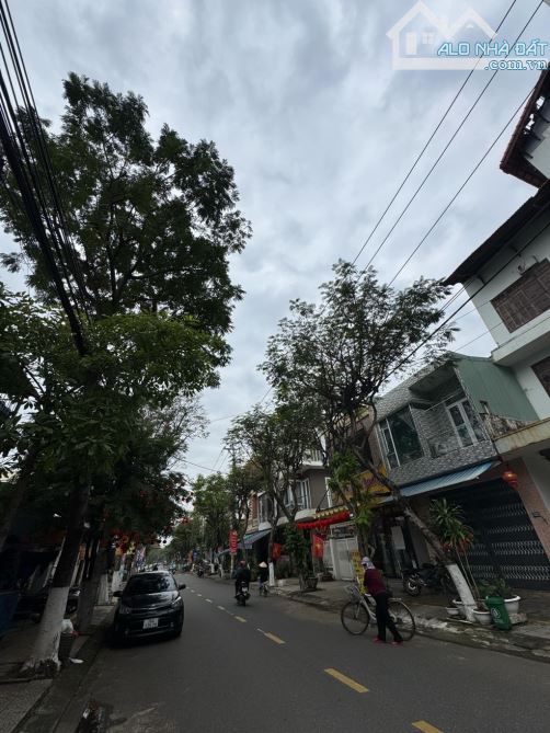 🎉BÁN ĐẤT TẶNG BIỆT THỰ MÁI THÁI DIỆN TÍCH KHỦNG 175m2 NGANG 10m GẦN BIỂN CHỈ HƠN 68 triệu - 2