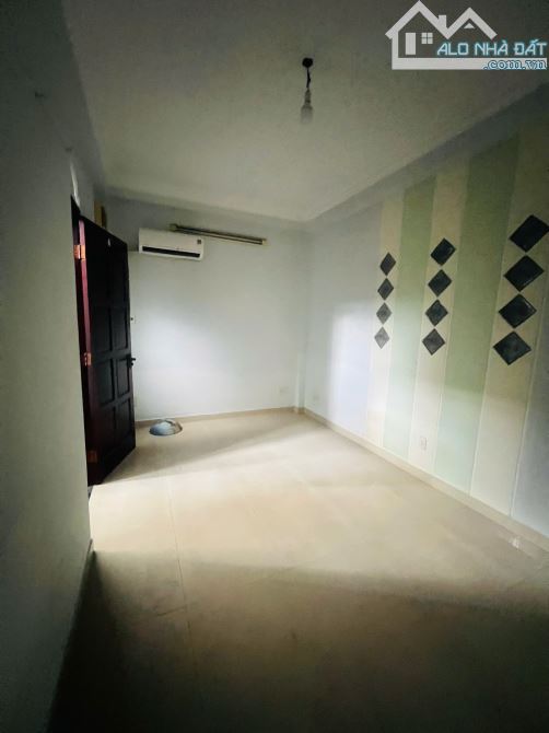 NHÀ TÂN PHÚ - VỊ TRÍ ĐẮC ĐỊA - 5 TẦNG DÒNG TIỀN 20 TRIỆU/THÁNG - GIÁ CHỈ 5,8TỶ - 2
