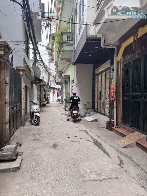 Nhà Cầu Giấy. 6,4 tỷ nhỉnh. 32m - 2