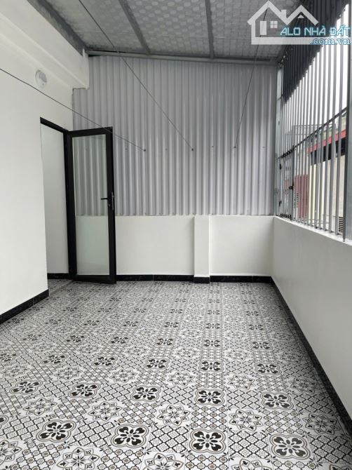 CHDV trung tâm Đống Đa lô góc thang máy doanh thu hàng tháng khủng - 2