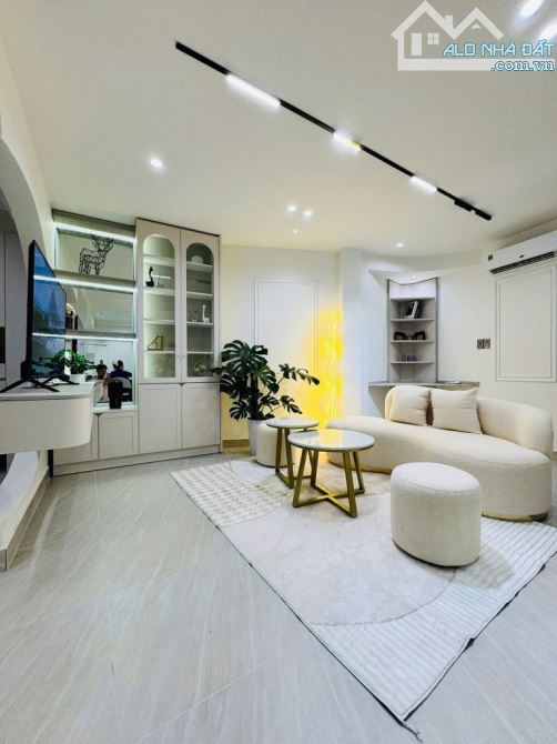 58M2 ngang khủng - 3 Tầng - 4PN - Lê Văn Sỹ chỉ 7,xty - 2