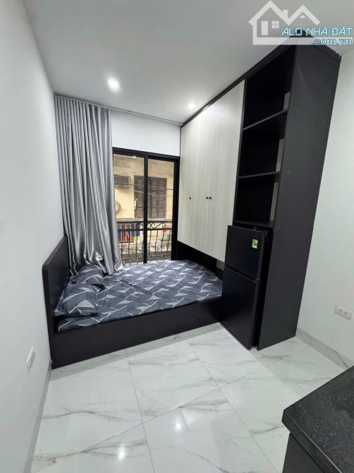Cho Thuê CCMN Ngõ 16 Nguyễn Phúc Lai Đống Đa 20m2 Studio Cửa Sổ Ban Công Thang Máy Gần Chợ - 2