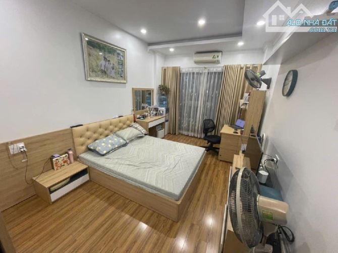 BÁN NHÀ 56M2, 4 TẦNG Ở NGỌC LÂM, LONG BIÊN - NGÕ THÔNG, DÂN XÂY, AN SINH ĐỈNH - HƠN 9 TỶ - 2
