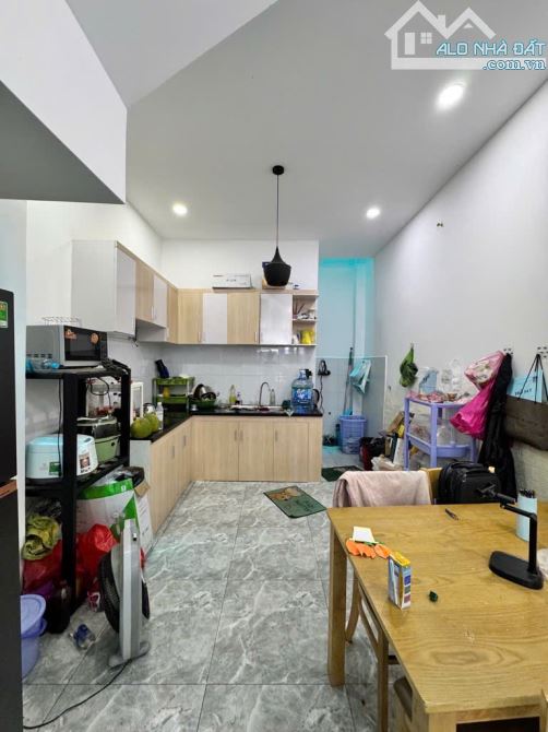 Nhà phố 2 tầng hẽm xe tải chưa đến 4 đồng DT46m2 - Ngang 4m Sổ đẹp nở hậu tài lộc - 2