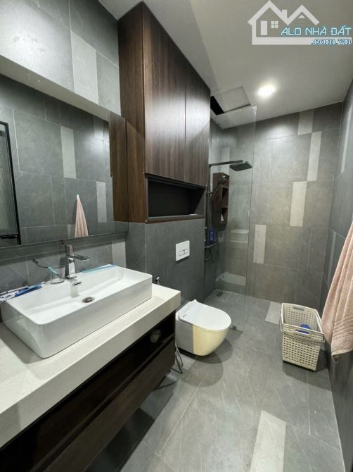 💥Nhà đẹp mặt tiền Y Moan - 10 x 16m - 6.990 tỷ - 2