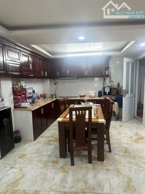 Siêu phẩm 5.5 x 15 , vuông xây bề thế 1 đời chủ tự xây - 3
