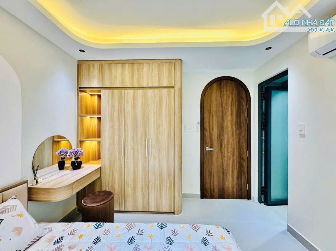 Nhà Đẹp - HXH Phạm Văn Chiêu, Gò Vấp - Trệt, Lửng, 2 Lầu, Sân Thượng - 4,5x11m - 6,990 tỷ - 3