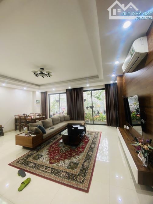 HIẾM - MẶT PHỐ -GA RA- KINH DOANH - THANG MÁY - 3