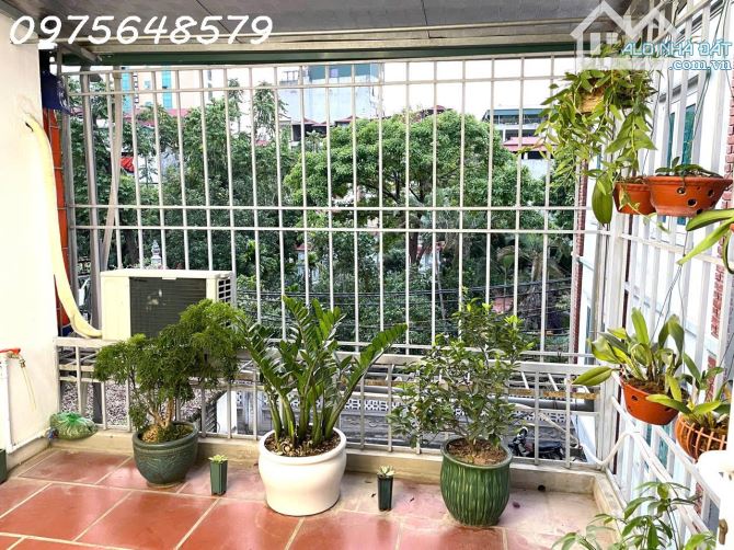 Bán căn hộ VIP Tập thể Ban tổ chức Trung ương phố Đội Cấn 110m giá siêu mềm - 3