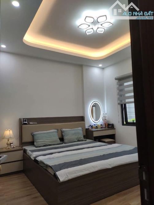 Bán nhà Trung Phụng 73m² x 4 tầng chắc chắn - Nhà gần phố, gần ô tô, giá tốt - Về ở ngay - 3