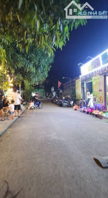 Bán đất Mặt hồ Kim Chung, Đông Anh - View đep - Kinh Doanh sầm uất - 3