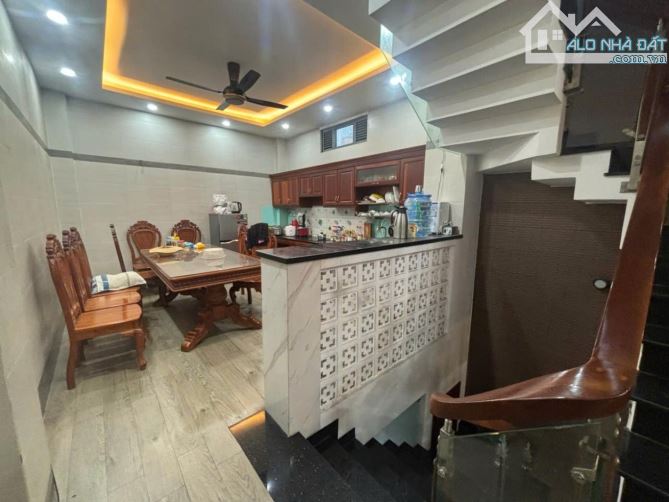 Bán Nhà  Mặt Tiền .Nguyễn Văn Quá . Q12 . 6 Lầu. 4 x 20 . Nhỉnh hơn 11 Tỷ - 3