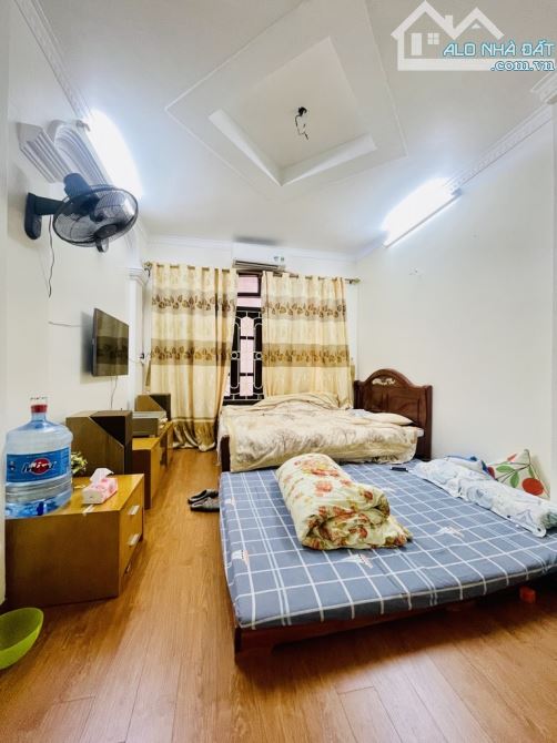 Bán căn nhà 6 tầng 6 PN Láng Thượng - Đống Đa, 30M ra Ô tô - 3