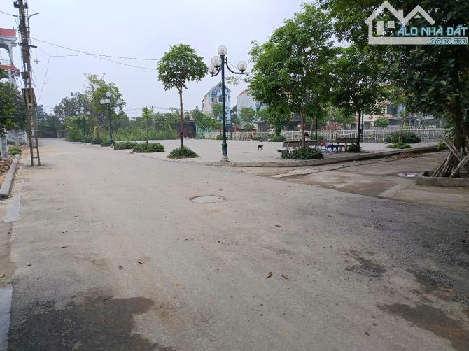 CẦN BÁN ĐẤT XÓM THƯỢNG - CỔ LOA DT 89M - MẶT TIỀN RỘNG - NGÕ THÔNG !!! - 3