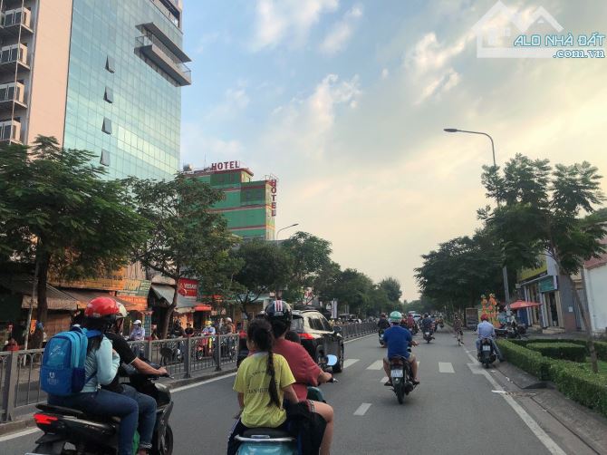 Bán nhà đẹp ở ngay HXH Nguyễn Oanh 92m2 ngang 4m 2 lầu gần siêu thị Lotte 7 tỷ 100. - 3