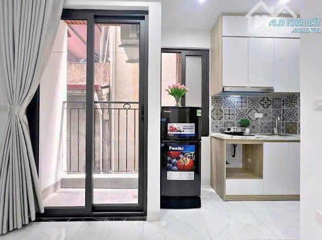 Bán gấp tòa CHDV Trung Phụng, DT 1.3 tỷ/năm, 24 phòng, ba gác đỗ cửa, gần ô tô, 85m - 3