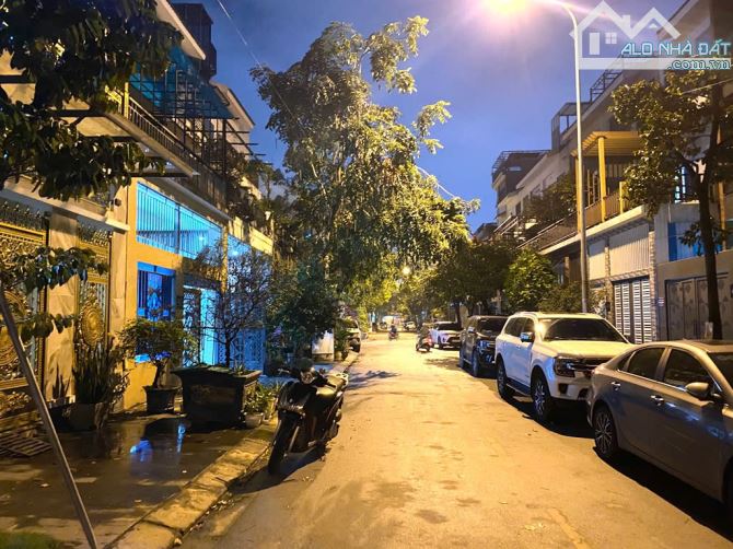 NHÀ RIÊNG XUÂN PHƯƠNG – 90M² – 2 MẶT TIỀN – VỈA HÈ RỘNG – Ô TÔ TRÁNH – GIÁ 26.9 TỶ - 3
