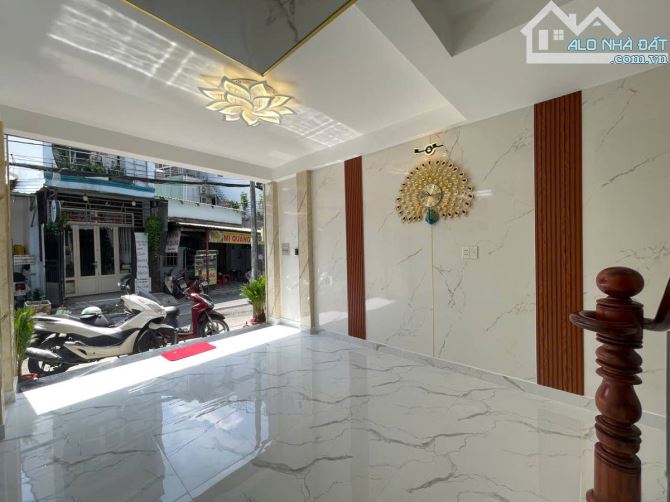 Măt tiền kinh doanh 4 tầng hiện đại Bùi Quang là P12 Gò Vấp - 3