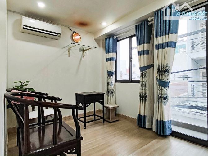 Nhà đẹp 3 tầng hẽm xe tải 1 sẹt - DT30m2 - Sổ đẹp nở hậu tài lộc CHƯA ĐẾN 4 ĐỒNG - 3