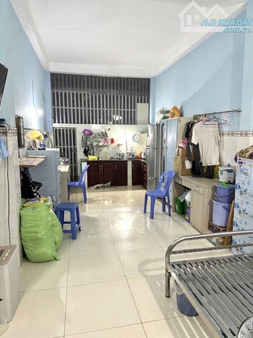 MẶT TIỀN 3 TẦNG KHU VIP ĐỒNG ĐEN, BÀU CÁT - VỪA Ở VỪA CHO THUÊ 20 TRIỆU/THÁNG - CHỈ 10 TỶ - 3