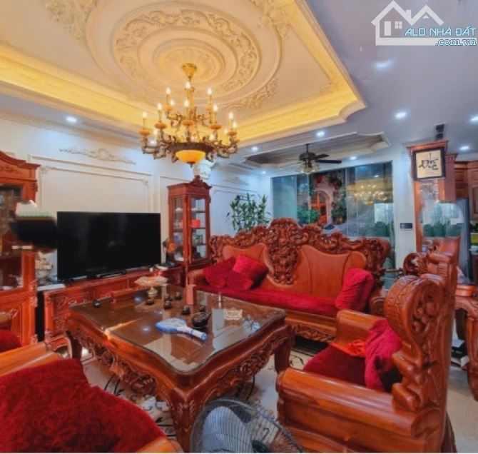 BÁN NHÀ NGỌC THUỴ 7 TẦNG THANG MÁY- GARA Ô TÔ —FULL NỘI THẤT XỊN - GIÁ 25 TỶ - 3