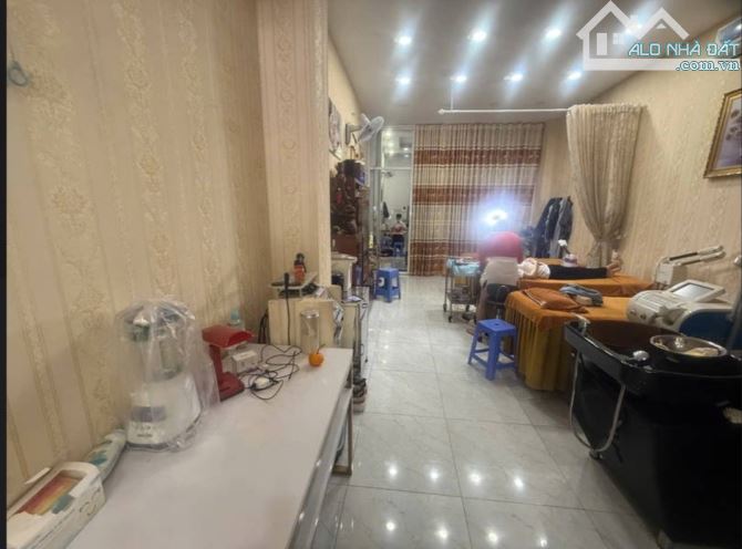 cần bán nhà mặt tiền đường Trương Thị Hoa dt khủng 96m2 đúc 3 tầng giá tốt 9ty3. - 3