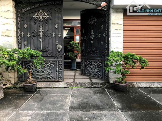 BIỆT THỰ HIỆP BÌNH CHANH - 250m2 - 3 TẦNG - VEN SÔNG - 3