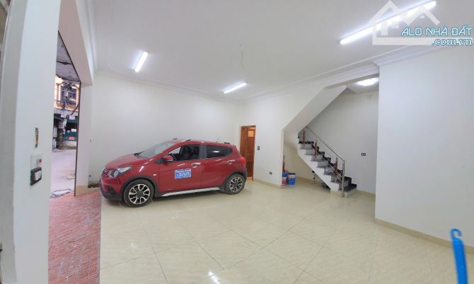 BÁN NHÀ PHỐ VIỆT HƯNG - LONG BIÊN LÔ GÓC 2 MẶT NGÕ – Ô TÔ VÀO NHÀ – CÓ THANG MÁY – NHÀ MỚI - 3