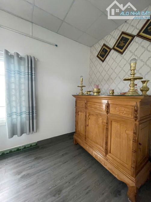NHÀ NGAY CHỢ PHƯƠNG SÀI HẺM Ô TÔ KHU DÂN CƯ DÂN TRÍ NẰM TRONG TTTP TIỆN ÍCH ĐẦY ĐỦ - 3