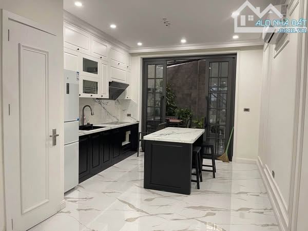 QUẬN 1 PHƯỜNG CẦU ÔNG LÃNH - BÁN NHÀ 4 TẦNG HẺM XE HƠI 4m THÔNG, NGAY CHỢ CẦU MUỐI - 3
