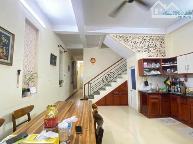 Cho thuê nhà đẹp có gác, gần chợ Trảng Dài chỉ 5tr/tháng - 3