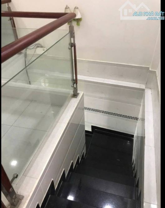 BÁN NHÀ .LẠC  LONG QUÂN. P5. Q11 .2 TẦNG. 65M2.NHỈNH 6 TỶ - 3