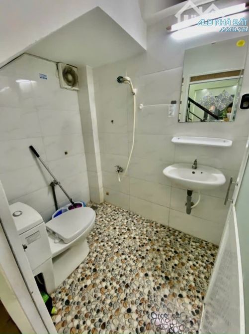 BÁN NHÀ MTKD HOÀNG VĂN HOÈ - TÂN PHÚ - DT : 4.6 x 11m - 3 tầng - giá  :  6.5 tỷ tl - 3