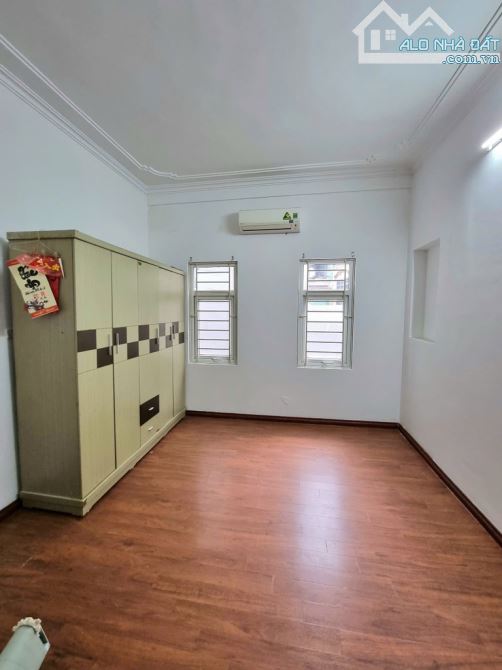 Bán nhà Hoàng Mai, 30m ra ngõ ô tô, có sân để xe, 56m2, hơn 10 tỷ - 3