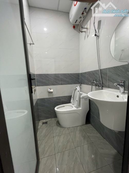 CHDV trung tâm Đống Đa lô góc thang máy doanh thu hàng tháng khủng - 3