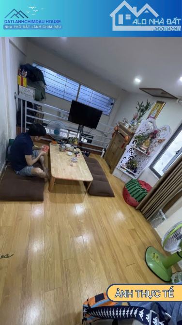 NHÀ 3 MẶT HẺM CỰC HIẾM – 3PN, 3 GÁC THÔNG, SAU LƯNG HỒ BƠI CỘNG HOÀ, CHỈ 4.2 TỶ - 3