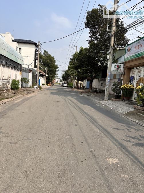bán nhà Lê Thị Riêng, VỊ TRÍ ĐẸP, dt 164M2 × 3 TẦNG, MT 12M2, Thới An Quận 12, giá siêu rẻ - 3