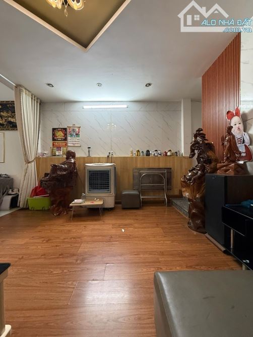 BÁN NHÀ MẶT TIỀN GÁC LỬNG- 90m2- NGANG 5m- CÁCH BẾN XE ĐÀ NẴNG CHỈ 700M- 3,x Tỷ - 3