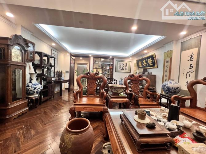 ⚜️ Phân Lô Sát Phố Ô tô tránh Hào Nam, Đống Đa, 65m2 8T Thang máy MT 5.6m, Chỉ 28.5 Tỷ ⚜️ - 3
