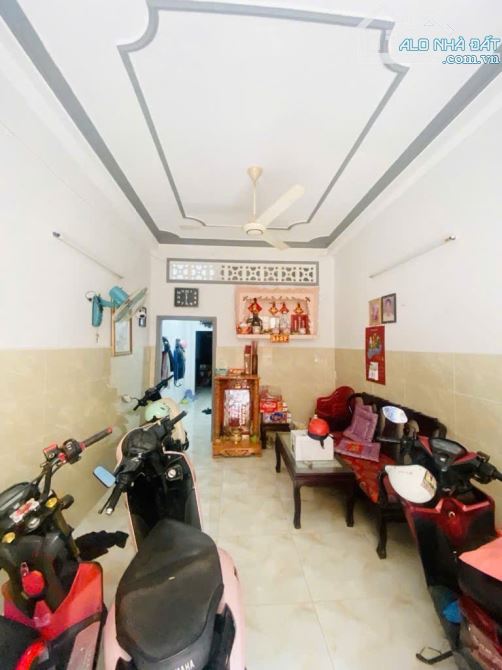 Bán nhà 3 tầng, 56m2,  hẻm Văn Thân quận 6, nở hậu chỉ 5.5 tỷ - 4