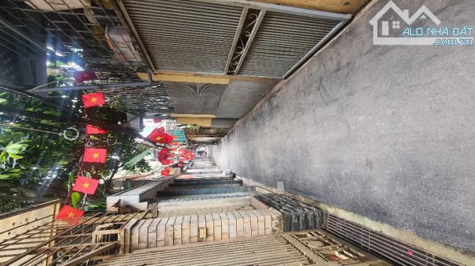 BÁN NHÀ TỨ LIÊN – NGÕ BA GÁC TRÁNH – CÁCH Ô TÔ 3 BƯỚC – 500m RA HỒ – 68M² – MT 5M - 4
