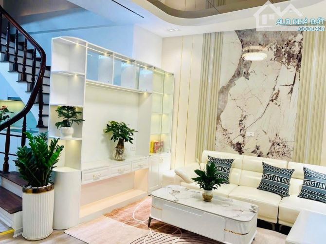 SIÊU HOT!NHÀ ĐẸP ĐÊ LA THÀNH-BA ĐÌNH-6 TẦNG-MẶT TIỀN 8.4M - 4