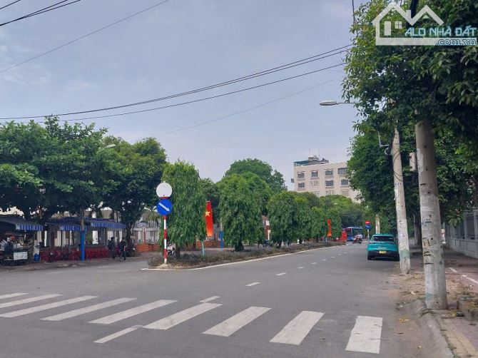 🏡 Chỉ 10 Tỷ Mặt tiền Đại Lộ 3 Thủ Đức 85m2 3Tầng  Gần Chợ - 4